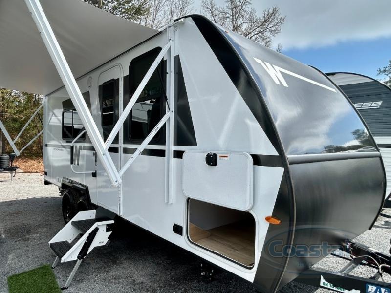 2026 Winnebago 2026 Winnebago Micro Minnie - image 1