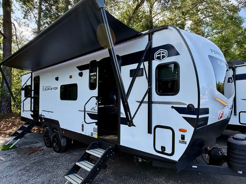 2026 Forest River 2026 Forest River Grand Surveyor - image 1