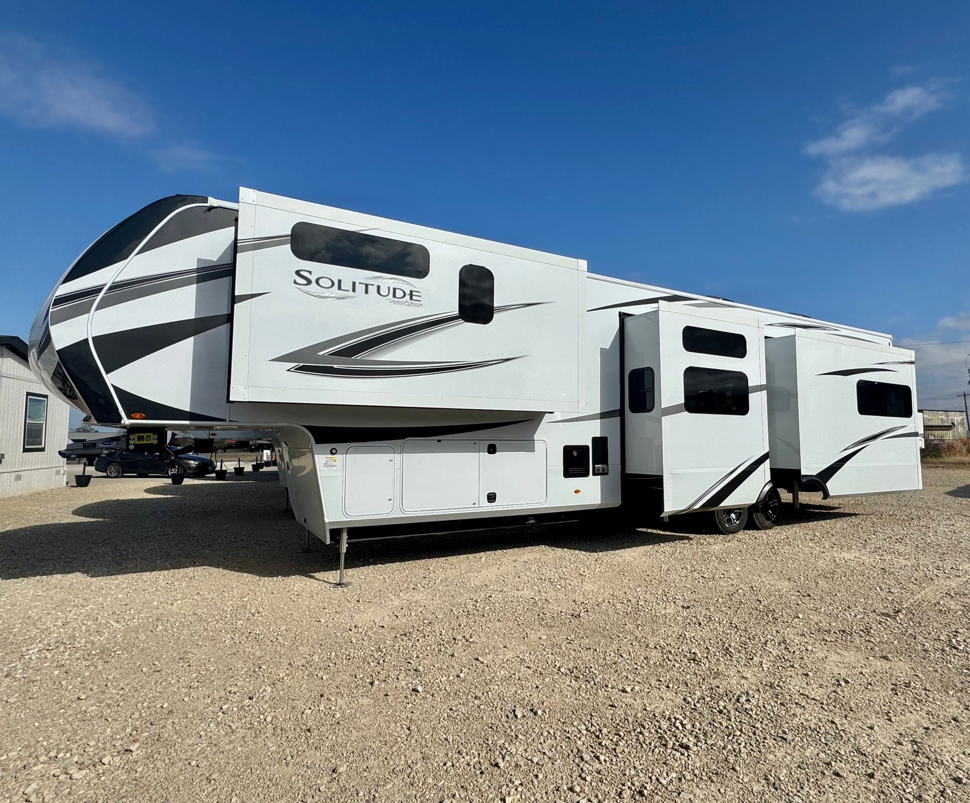 2025 Grand Design 2025 Grand Design Solitude - image 1