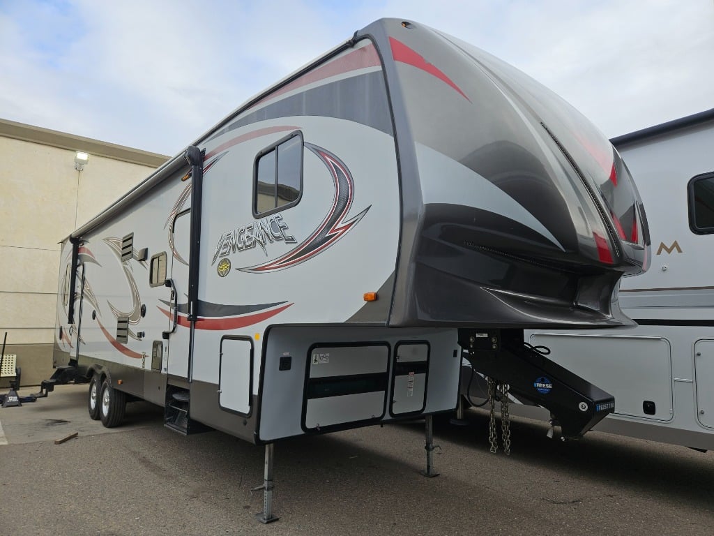 2017 Forest River 2017 Forest River Vengeance - image 1