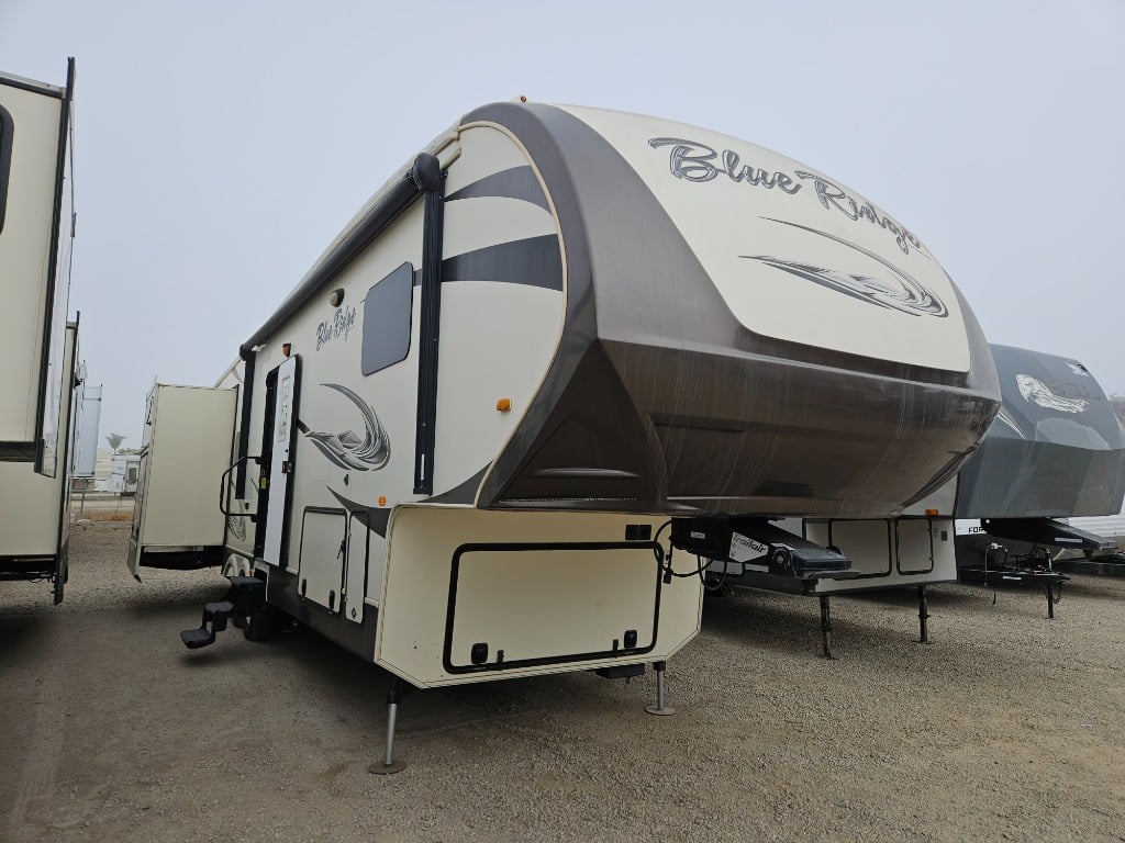 2016 Forest River RV 2016 Forest River RV Cardinal Blue Ridge - image 1