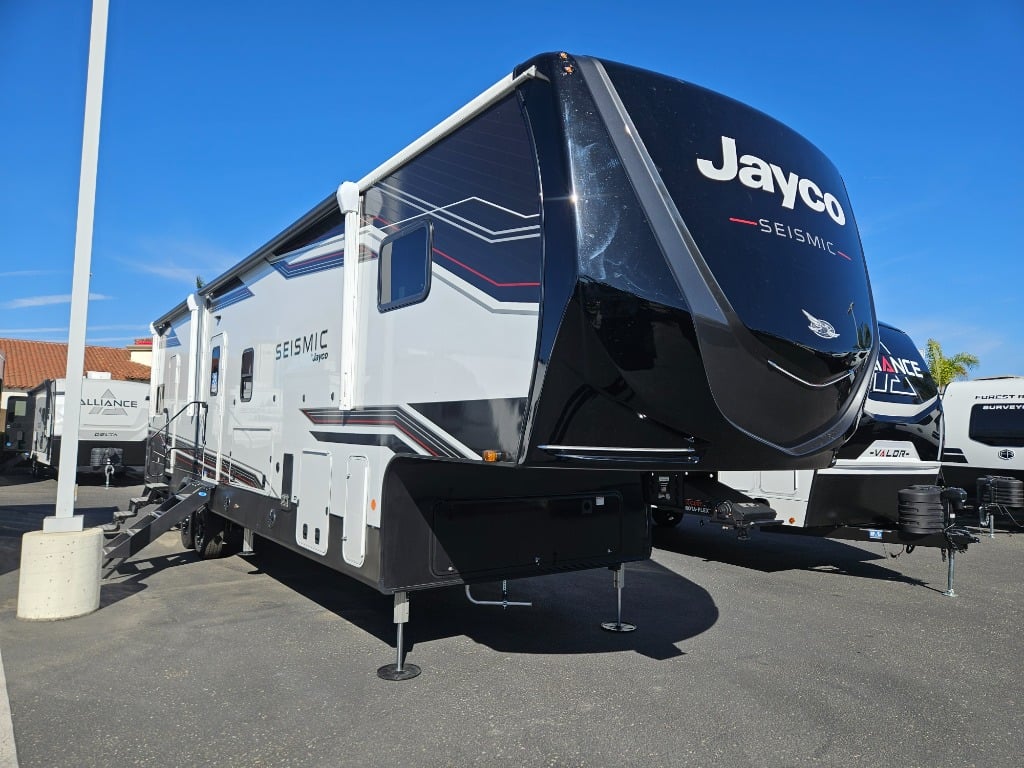 2026 Jayco 2026 Jayco Seismic - image 1