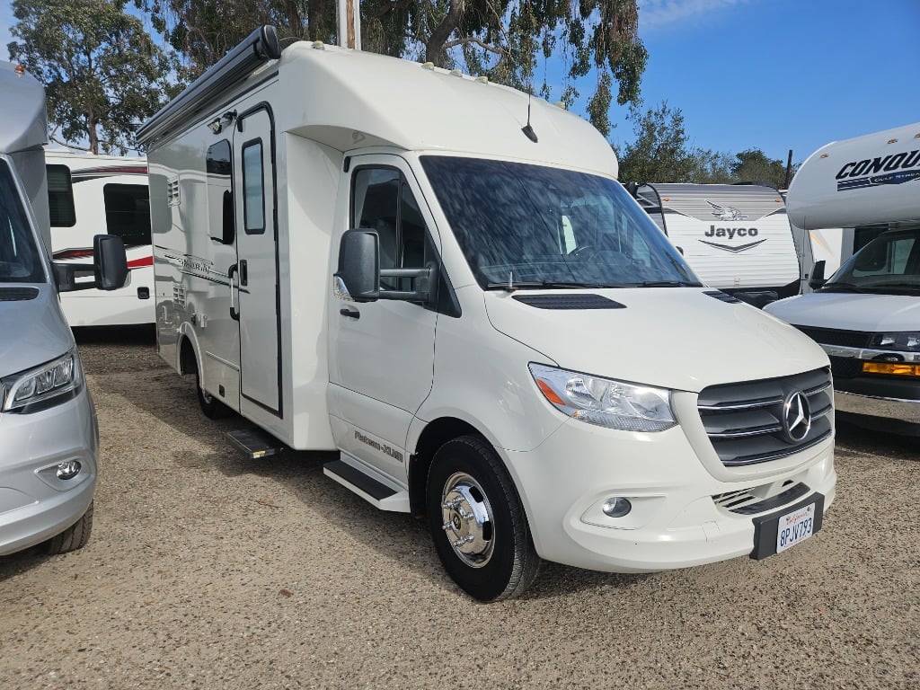 2020 Pleasure-Way 2020 Pleasure-Way Plateau - image 1