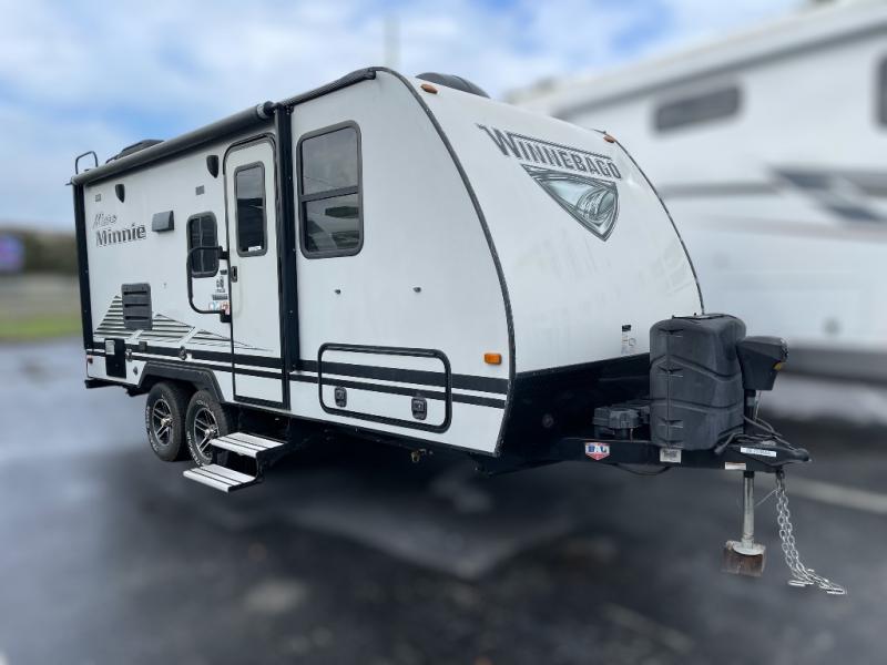 2020 Winnebago 2020 Winnebago Micro Minnie - image 1