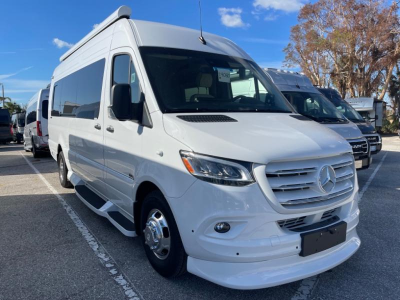 2025 Midwest Automotive Designs 2025 Midwest Automotive Designs Passage - image 1