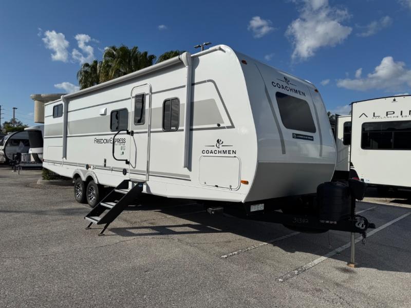 2026 Coachmen 2026 Coachmen Freedom Express - image 1