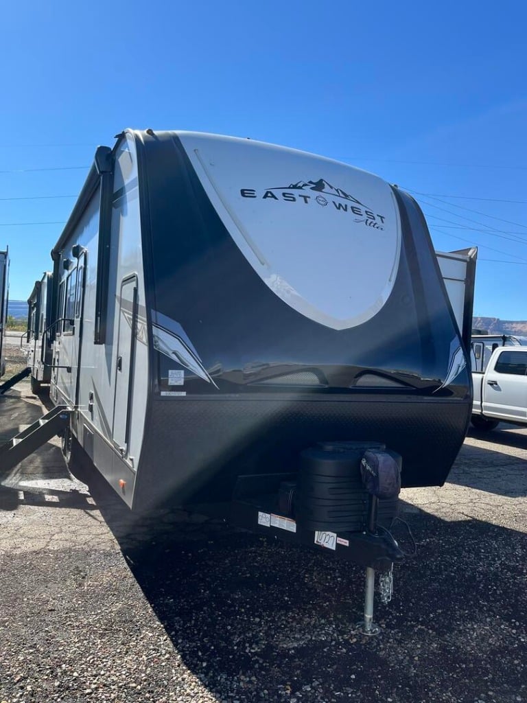 2025 East to West 2025 East to West Alta - image 1