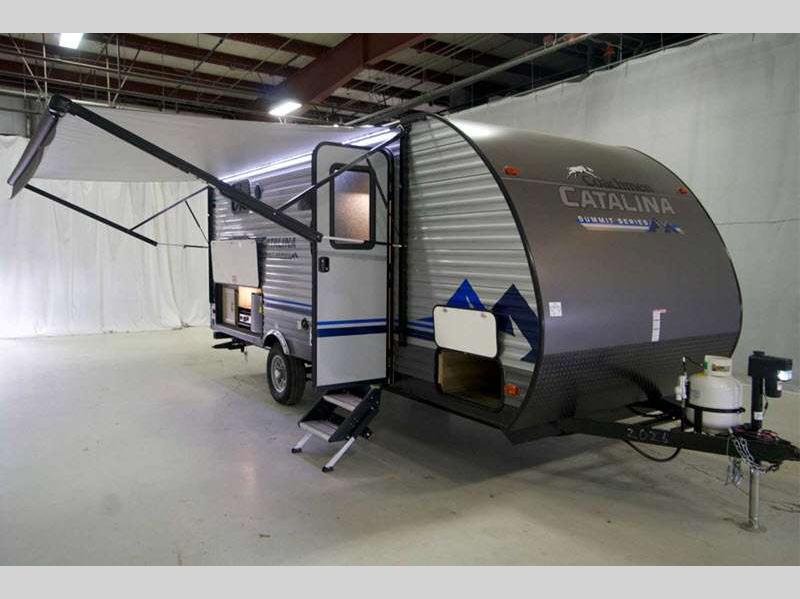 Coachmen Catalina Summit Series 7 Travel Trailer Review: 4 Design Features to Love