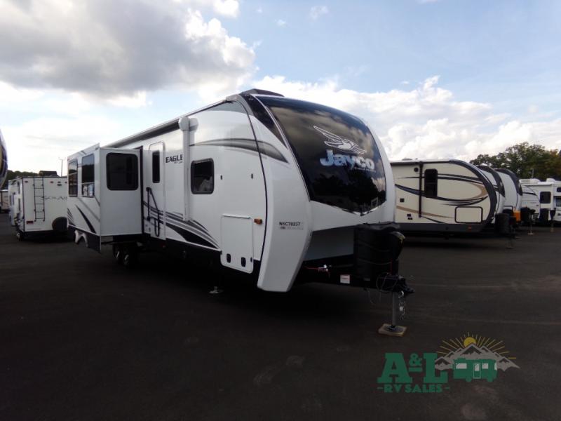 RVs with Kitchen Islands: 3 Deals Ongoing Now