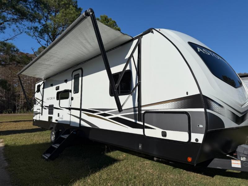 Used 2023 Dutchmen Astoria 2903BH