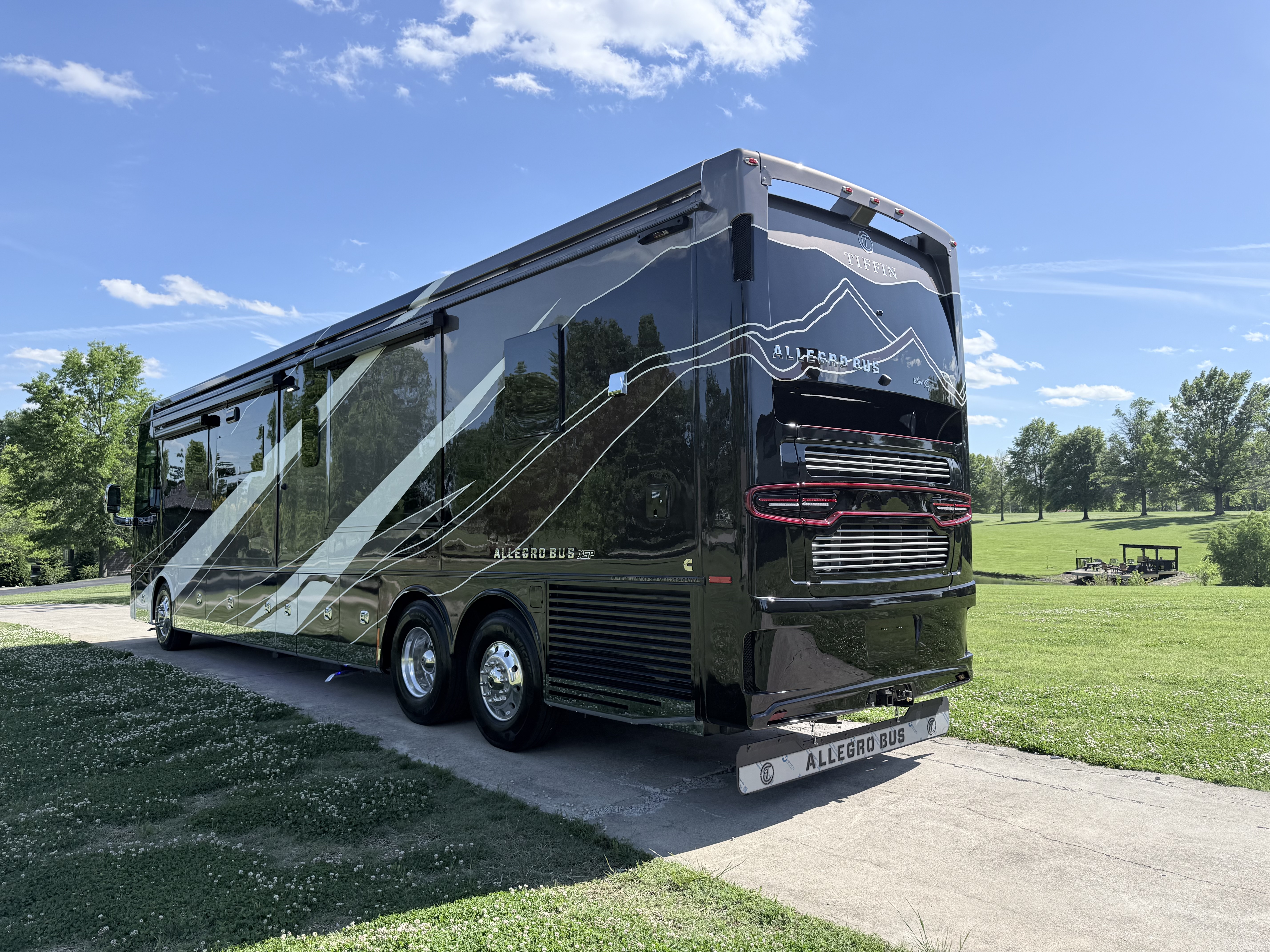 2026 Tiffin Motorhomes Allegro Bus - Luxury Class A RV