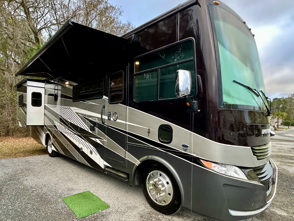 2022 Tiffin Open Road Allegro