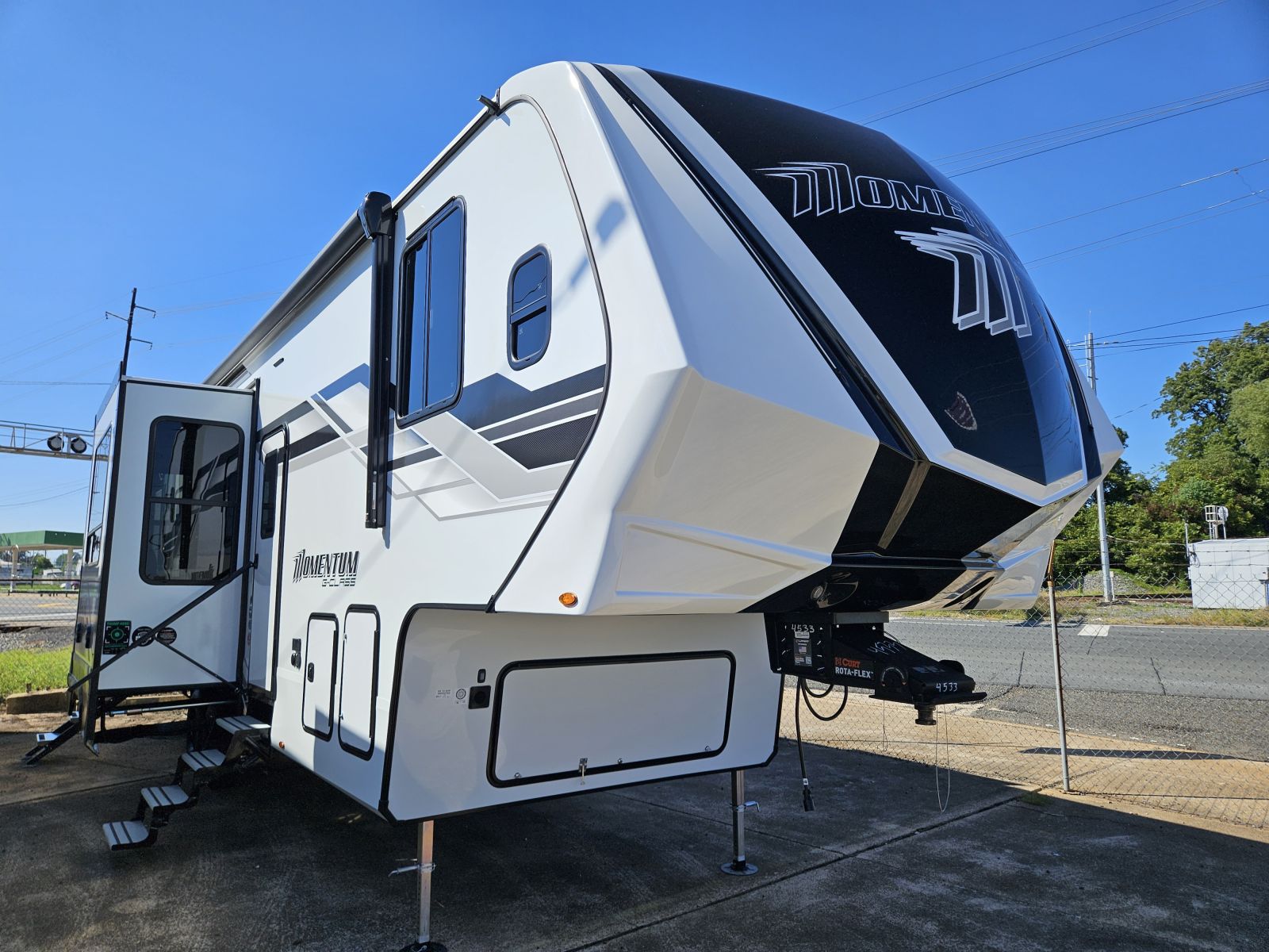 2026 Grand Design Momentum G-Class (Fifth Wheel) 320G for Sale in Bossier City, LA