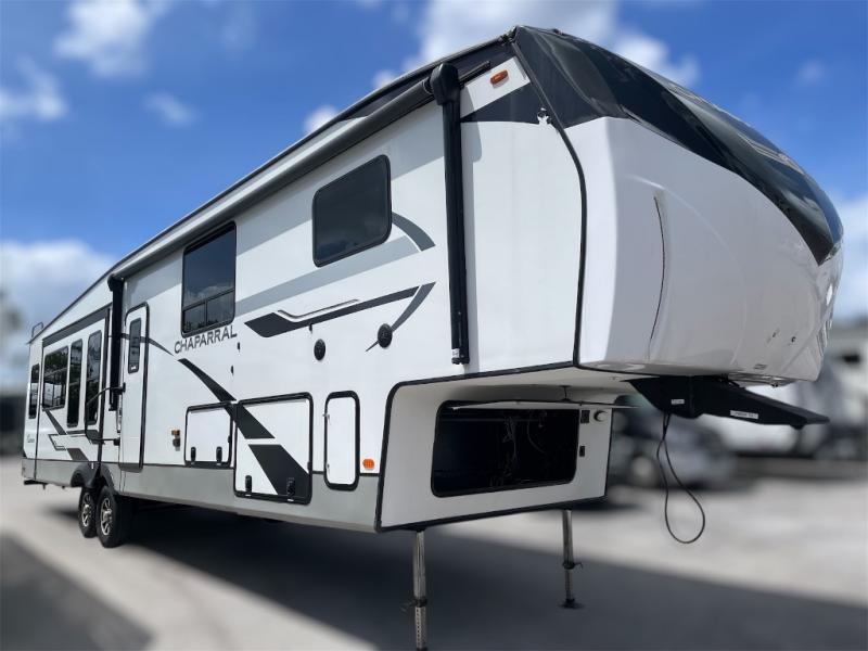 2023 Coachmen Chaparral 393mbx
