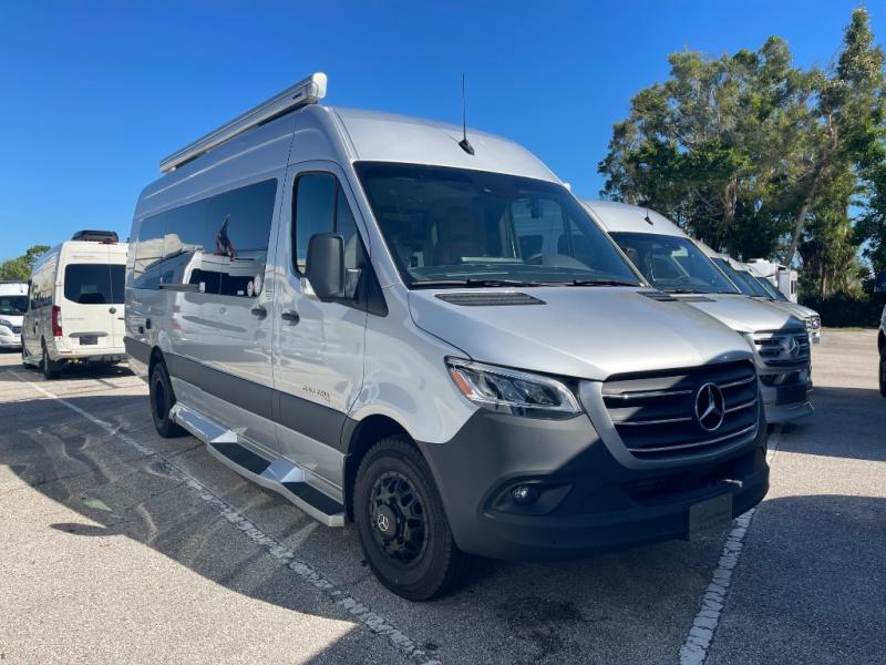 2025 Coachmen Galleria 24a