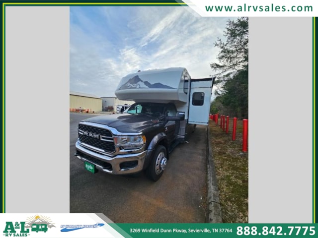 2025 Dynamax Isata 5 Series 30FW for Sale in Kodak, TN