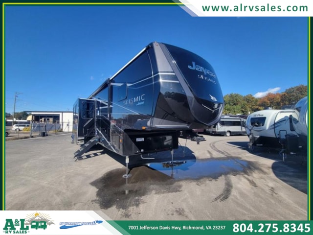 2026 Jayco Seismic Toy Hauler