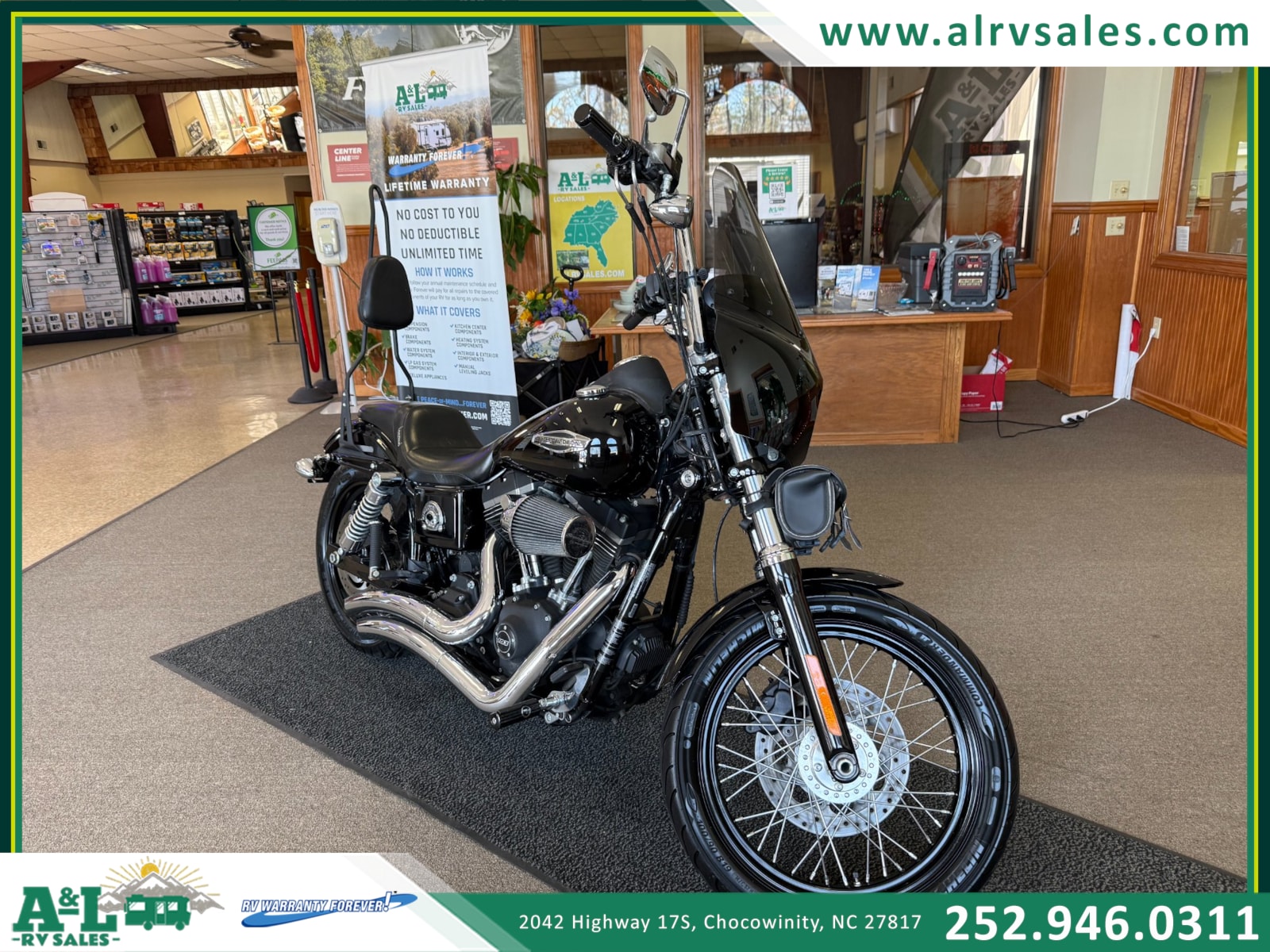 2015 Harley-Davidson Dyna Street Bob® for Sale in Chocowinity, NC