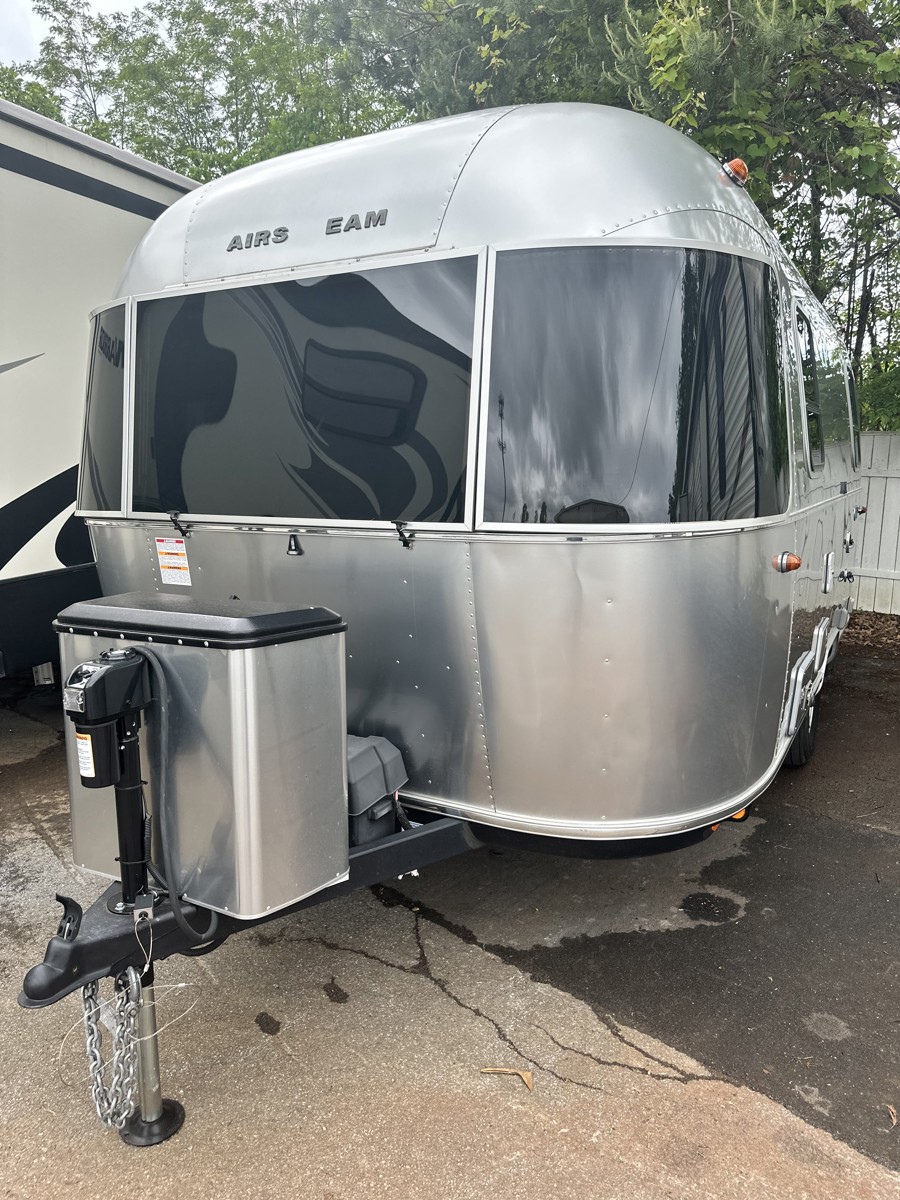 2024 Airstream Bambi 19CB for Sale in Johnson City, TN